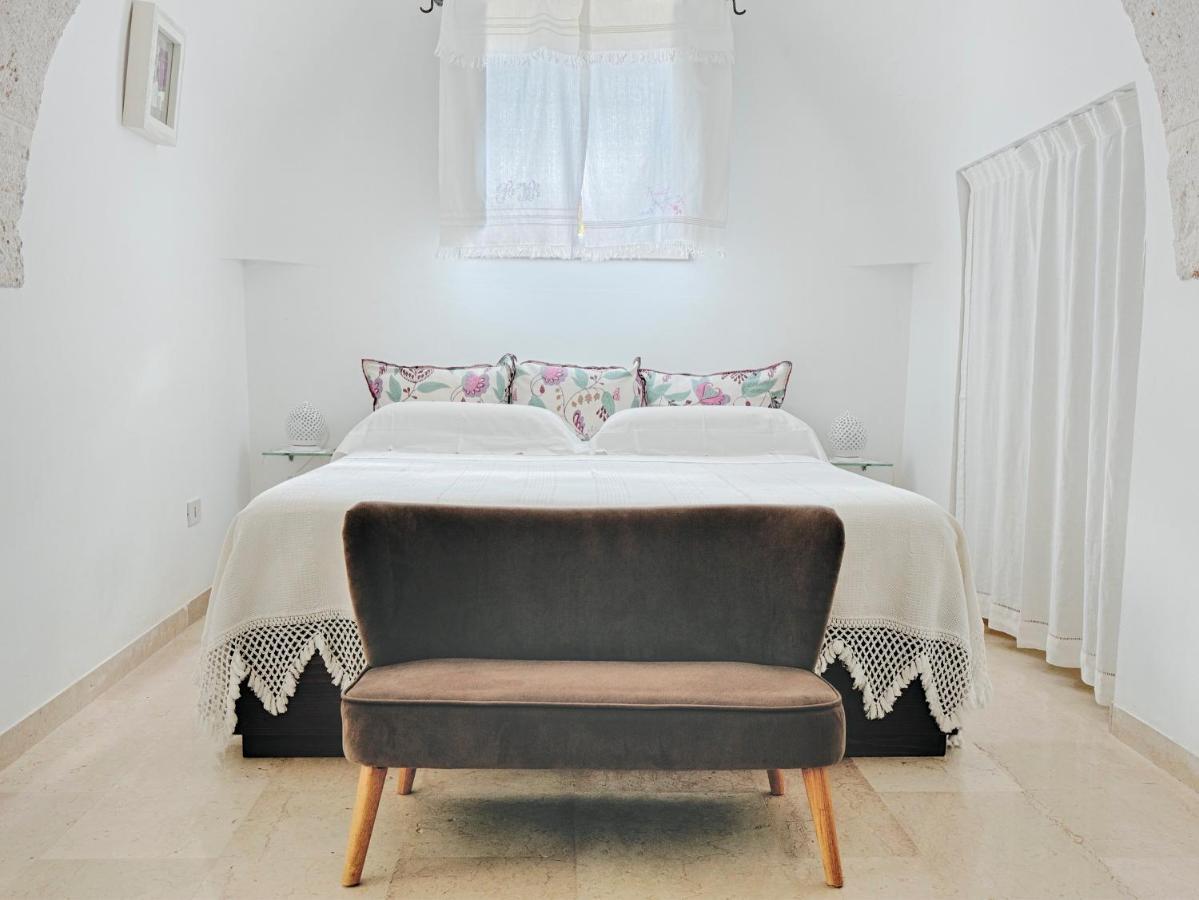 チェーリエ・メッサーピカ Trullo Santangelo Bed & Breakfast エクステリア 写真