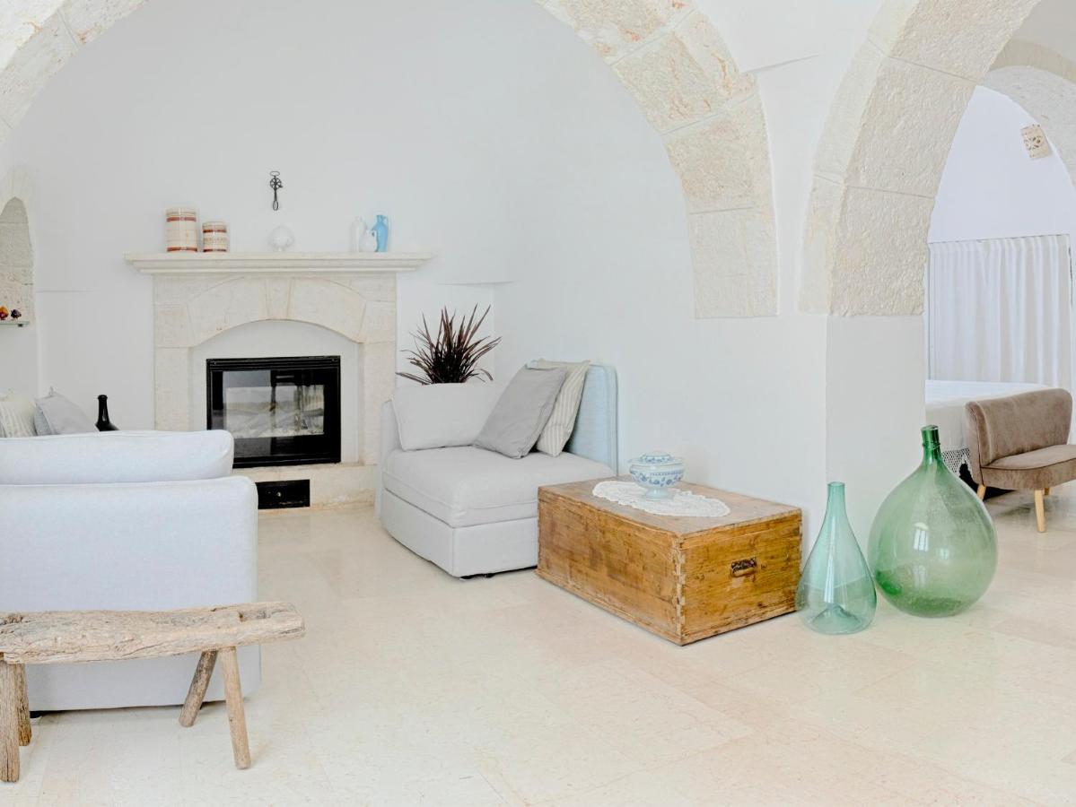 チェーリエ・メッサーピカ Trullo Santangelo Bed & Breakfast エクステリア 写真