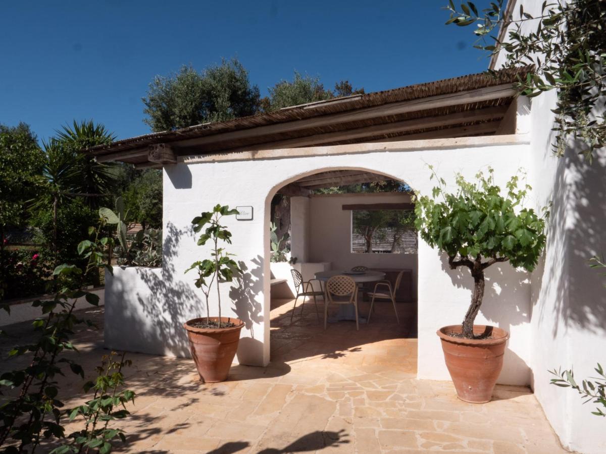 チェーリエ・メッサーピカ Trullo Santangelo Bed & Breakfast エクステリア 写真